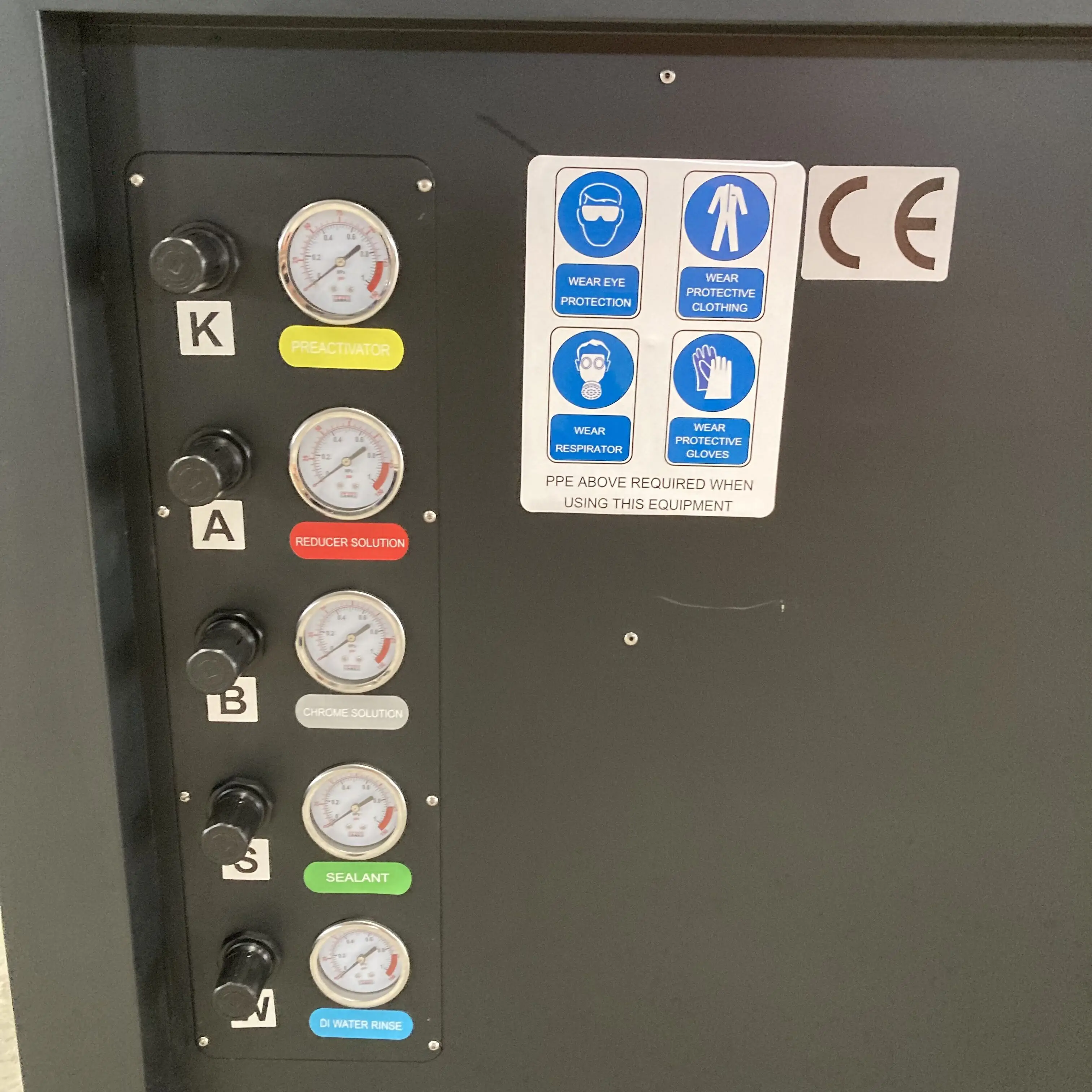 Новая стандартная хромированная пластиковая машина