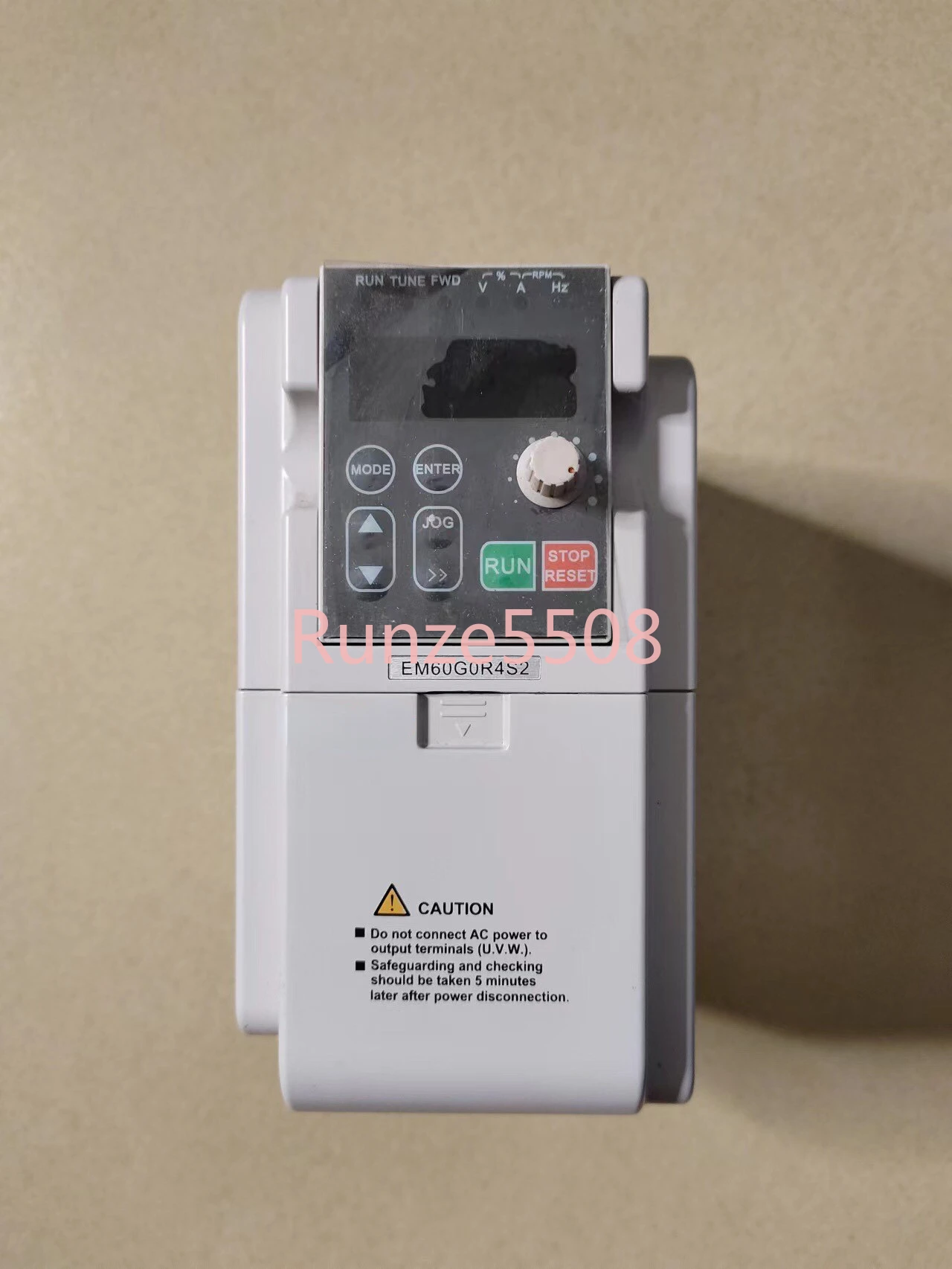 

Инверторная Модель: CDI-EM60G0R4S2