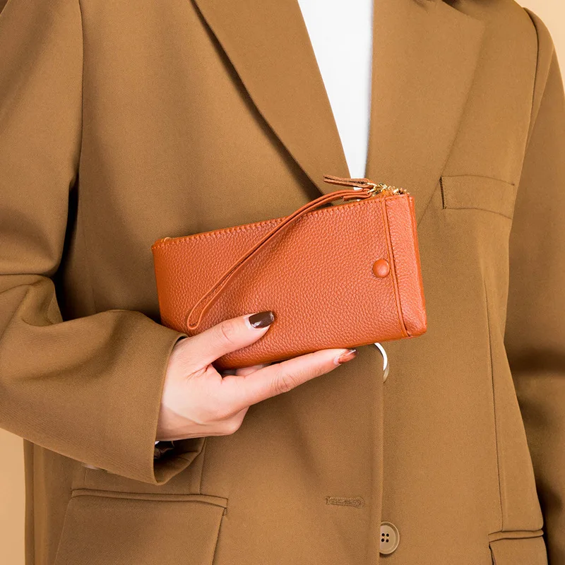 

Новинка, Женский кошелек из натуральной кожи, сумка на молнии, Длинный кошелек для монет, женский клатч с ремешком на запястье, женские кошел...