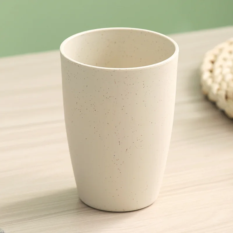 

Пластиковый стаканчик для зубной пасты