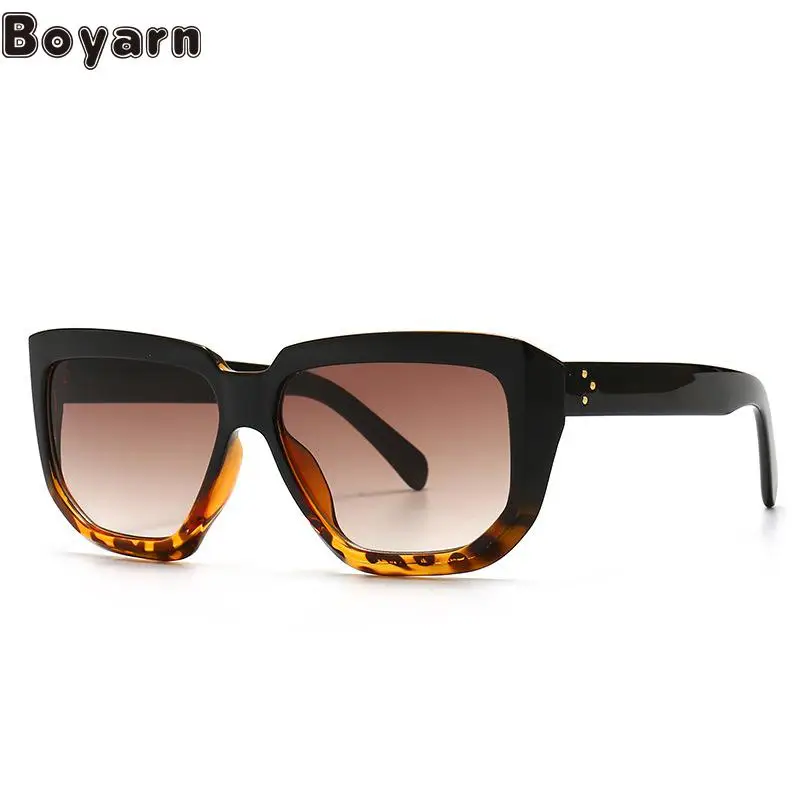 

Boyarn Eyewear Narrow Rivet Decorated Sunglasses Fashion Street Photography Modern Retro Charm Sunglasses