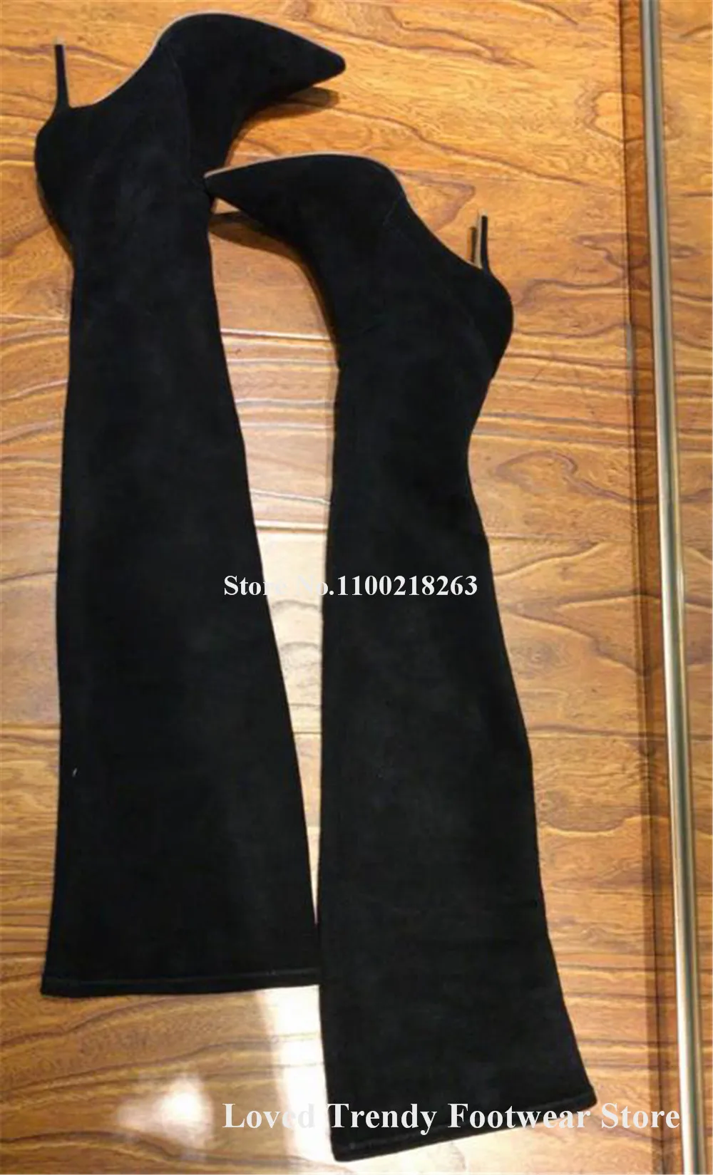 Элегантные женские замшевые сапоги выше колена на шпильке с острым носком