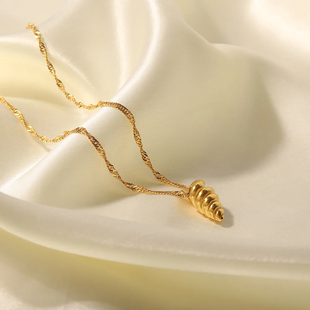 Stainless Steel PVD 18K Gold Plated Tarnish Waterproof Twist Chain Arrow Pendant Necklace  For Woman Jewelry Wholesale Trendy