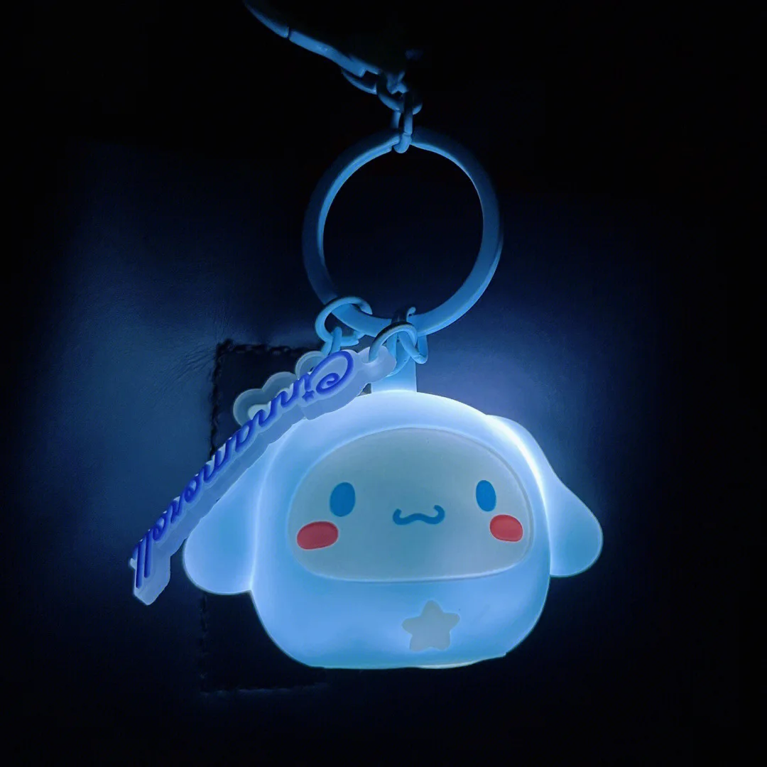 

Sanrio Cinnamoroll Night Light Keychain Schoolbag Pendant Decoration Anime Kawaii Kuromi Doll Backpack Decor Key Ring Kids Gifts