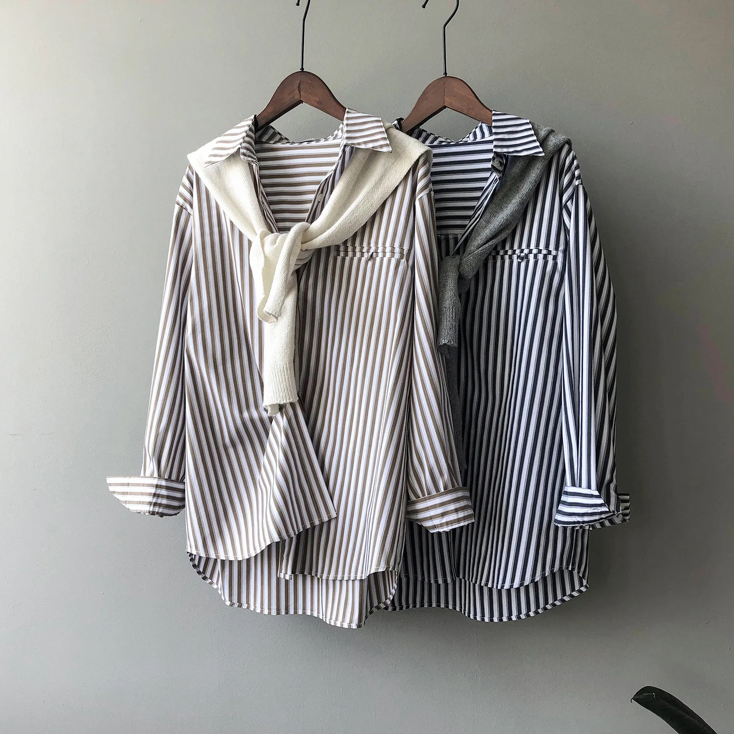

Will ~ vertical stripes shirt female spring new han edition easy leisure languid is lazy wind long sleeve shirts