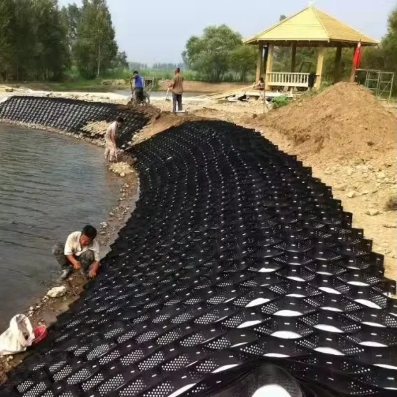 Фото Георешетка из ПНД (HDPE) высотой 100 мм для тяжелых нагрузок на проезжей части, высокопрочная, антикоррозийная, долговечная — цена за небольшие образцы №1