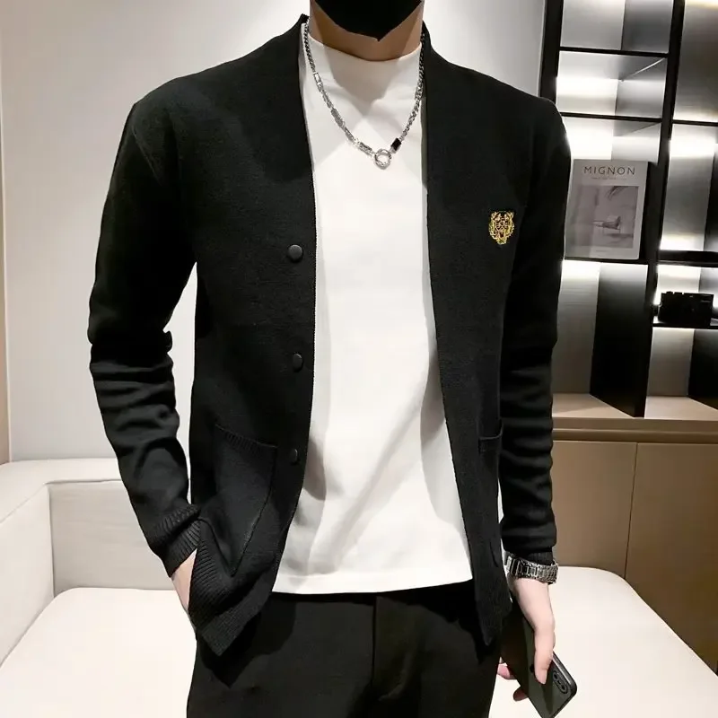 Весенне-осенний мужской вязаный кардиган с вышивкой новинка 2023 деловой стиль