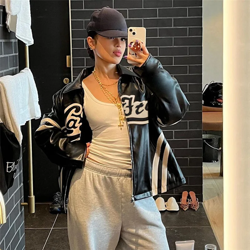 

Куртка-бомбер женская черная из искусственной кожи, мотоциклетный пиджак свободного покроя с лацканами, на молнии, с карманами, Байкерская верхняя одежда на осень-зиму