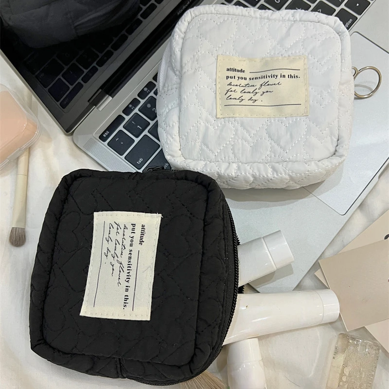 

Cute Quilting Flower Plaid Sanitary Napkin Pad Storage Bags Women Cute Cosmetic Bag Organizer Girls Ladies Lipstick Makeup Bags