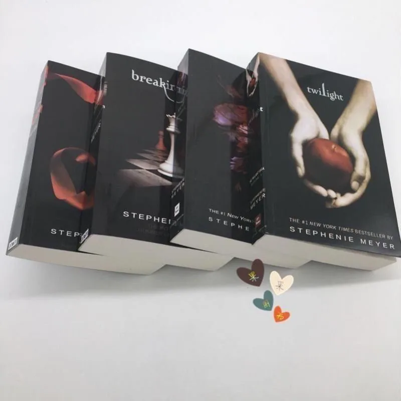 

The Twilight Saga Volume 1-4 English Novels Complete Set/Books By Stephenie Morgan Meyer/Twilight/New Moon/Eclipse/Breaking Dawn