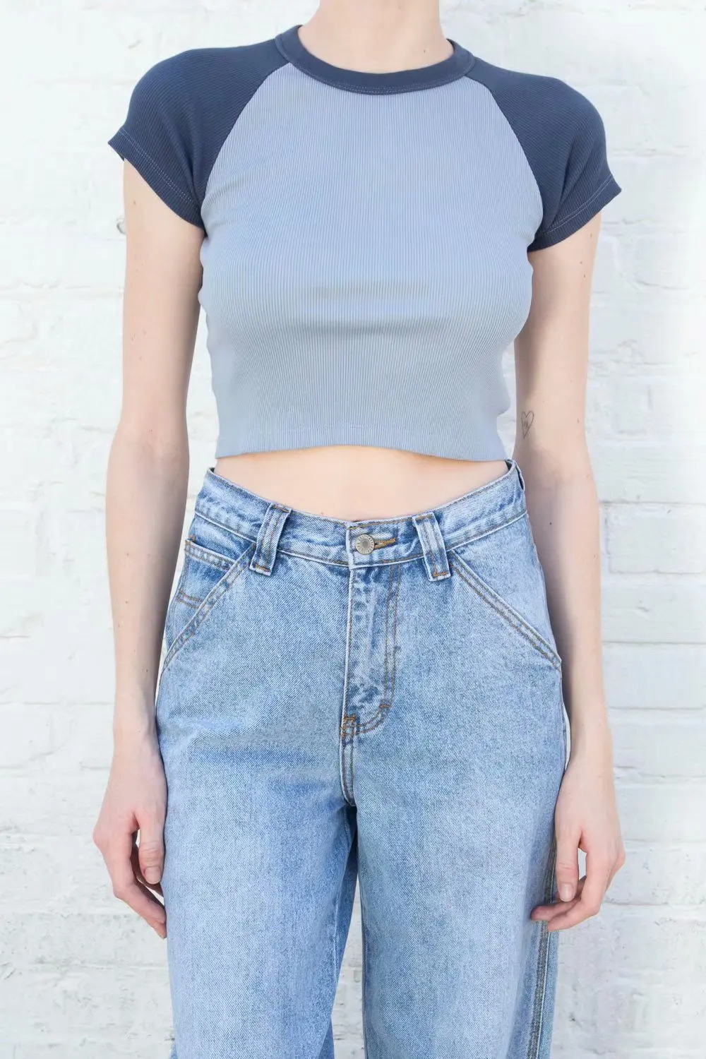 

Новинка, Стильная летняя футболка с коротким рукавом реглан, приталенный цветной Топ, Женская майка