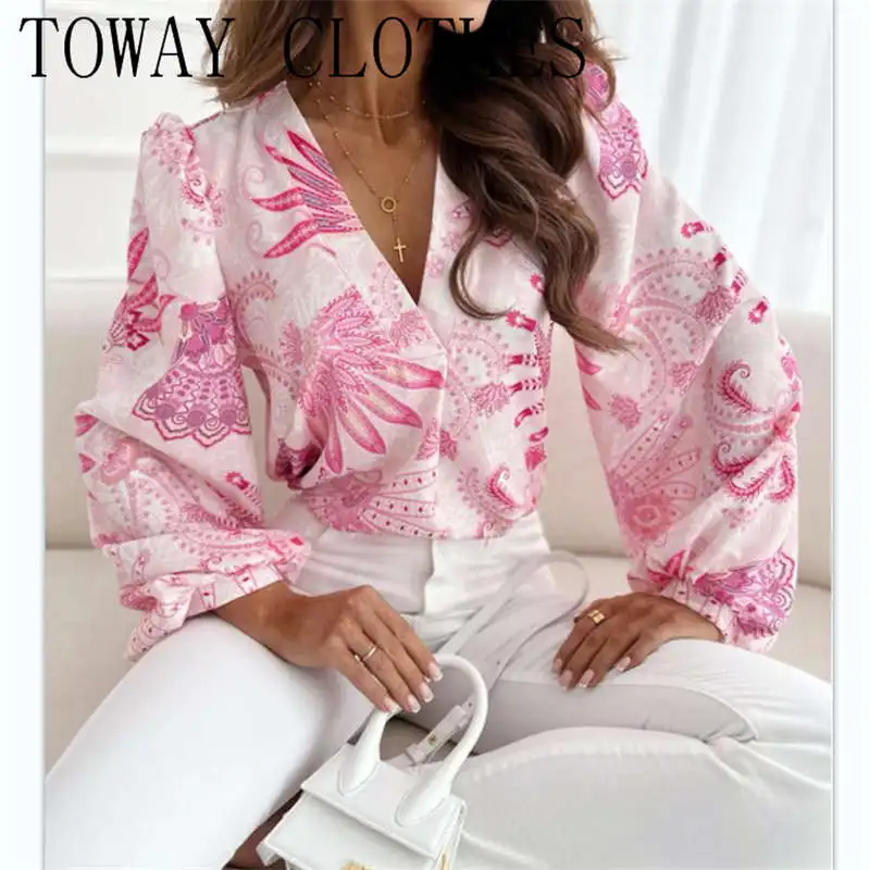 

Женская винтажная блузка с рукавами-фонариками и V-образным вырезом