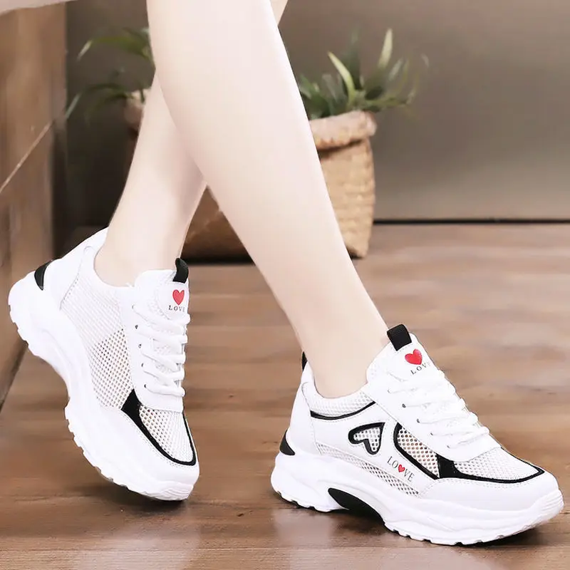 Sport Running Shoes Women Air Mesh Breathable Walking Tennis Woman Sneaker Heart-shaped Fashion Casual Sneakers