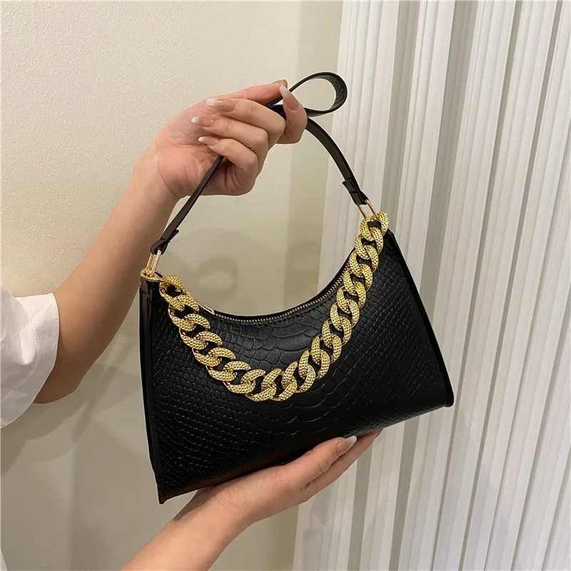 

Popular Handbags for Women Metal Chain Casual Messenger Armpit Bags Simple Texture Fashion Shoulder Bags Square Leather Bags