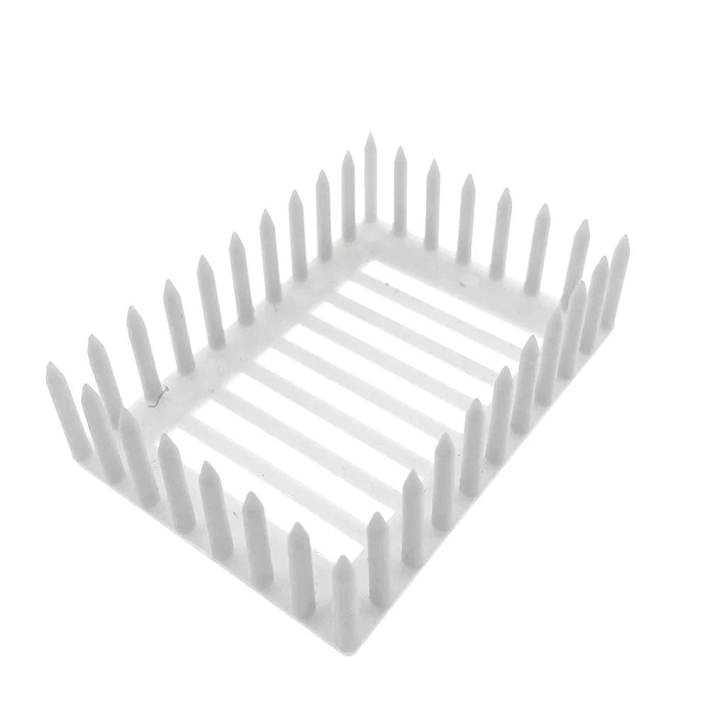 

Пластиковая прижимная клетка для маток Pledge Agro FHD-392 12 шт.