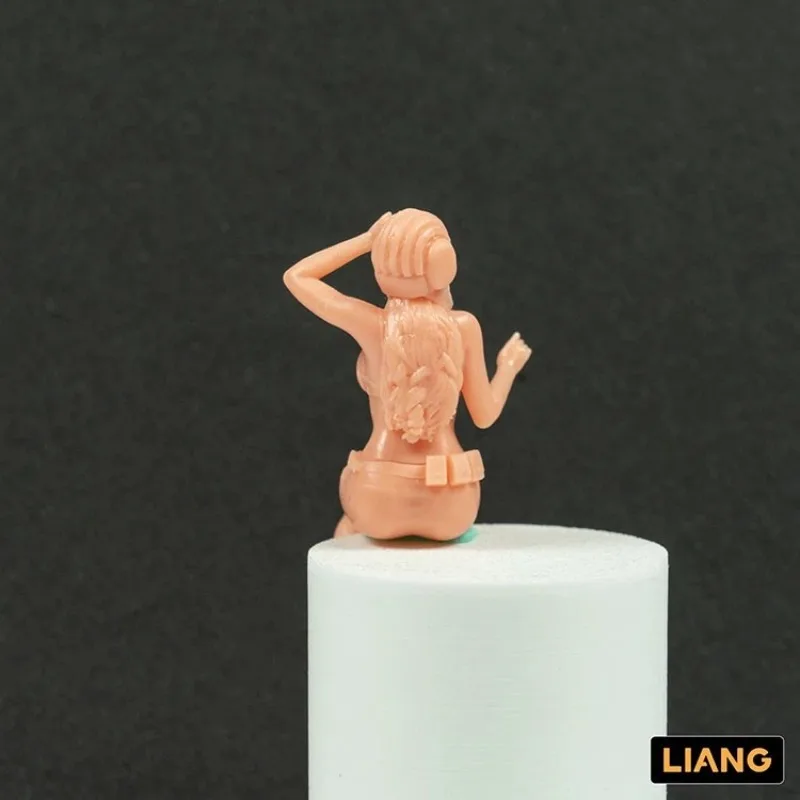 Фото LIANG-F005 Масштабная модель девушки-танкистки 1/35, неокрашенная, из смолы, для создания военных диорам №4