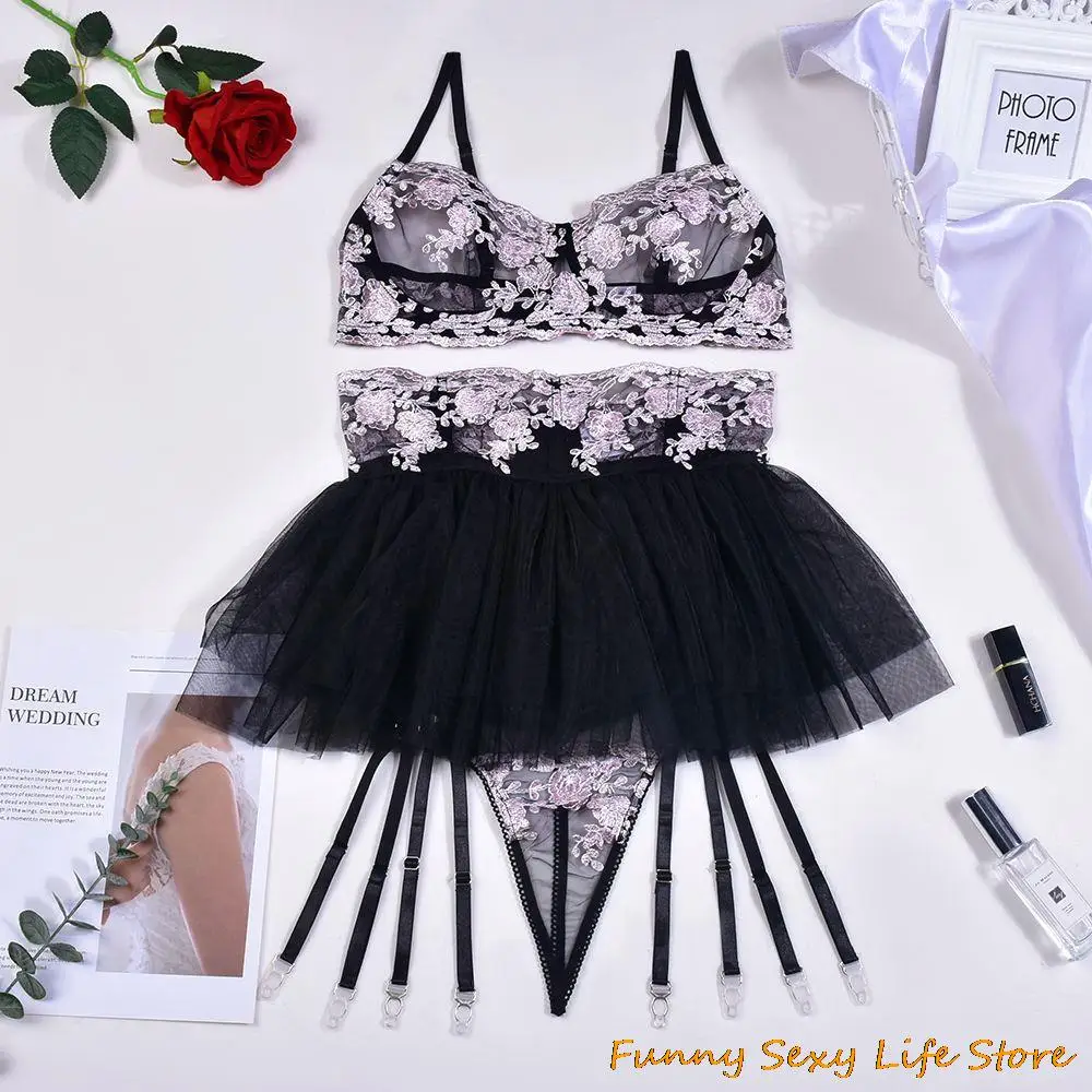 

Women's Bra Set Flower Embroidery Design Heavy Industry Puffy Yarn Temptation Sweet Style