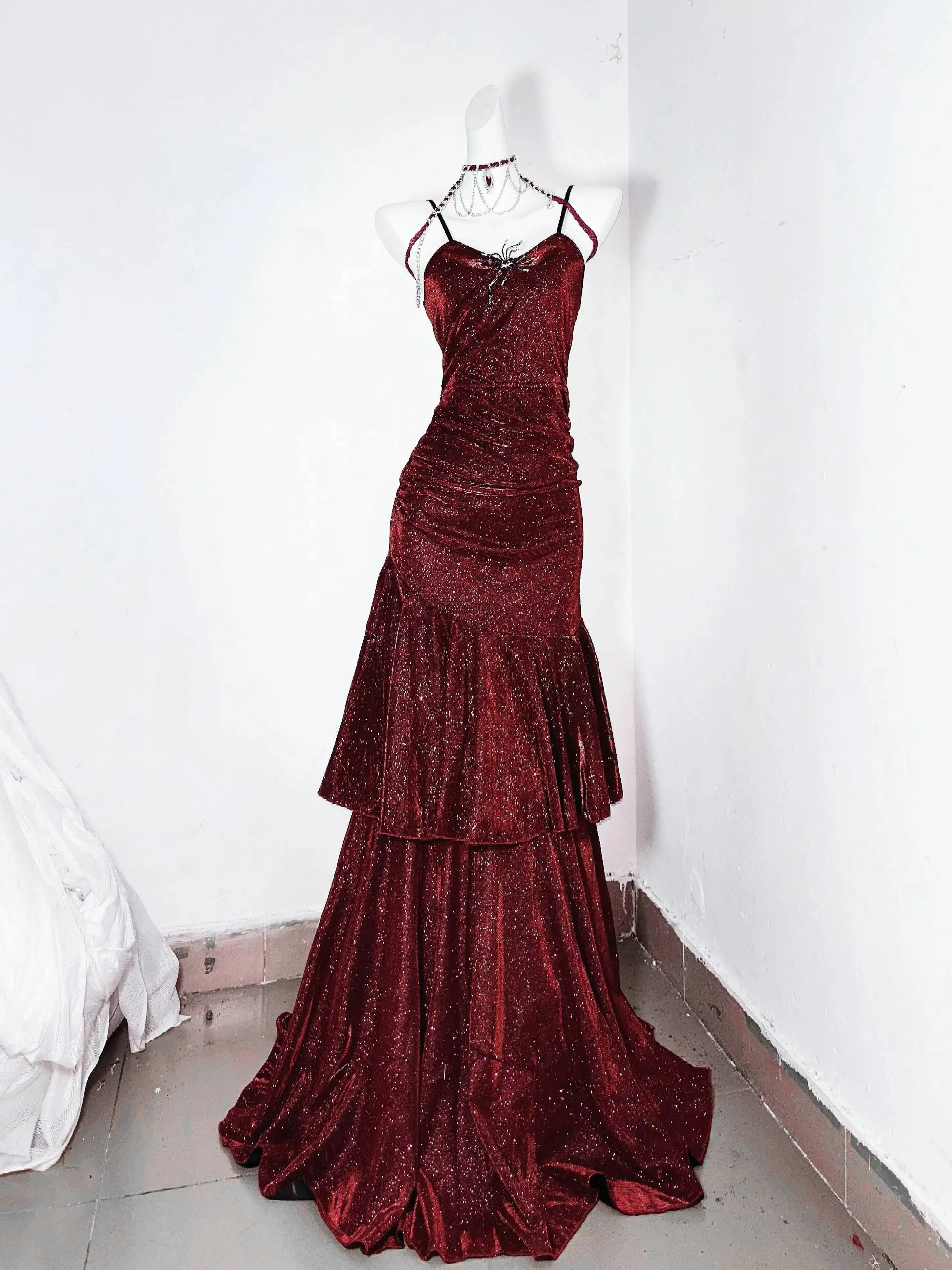 Фото Сексуальное облегающее платье-русалка Brave Legend Authentic Dark Sparkling Red Showa Princess №4