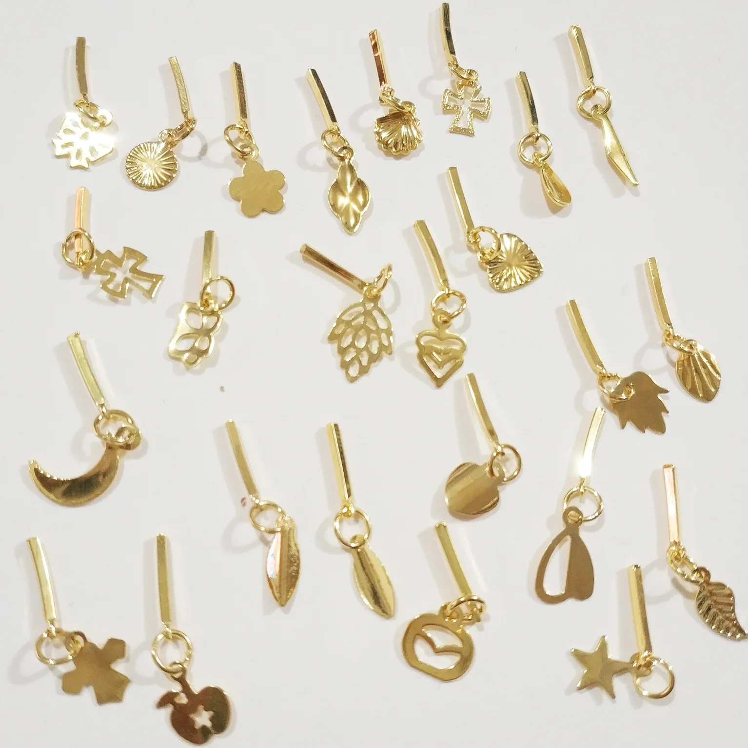 

200 шт./микс хром, японские Подвески с заклепками, золотые металлические подвески с длинными полосками, мульти-Смешанные Подвески в виде Луны, Креста, звезды, огня, гвоздика, безделушка