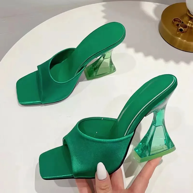 

2022 Summer Womens Shoes Slippers Silky Wide Band Transparent Strange High Heels Comfortable PU Leather Slides Sandals Pumps