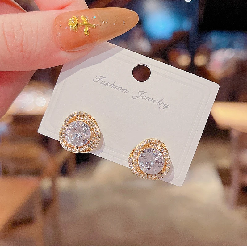 

Shiny Micromounting Zircon Stud Earrings Simple Temperament Round Earring High Quality Bride Engagement Wedding Jewelry kolczyki