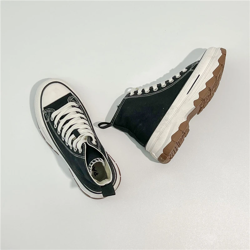 Осенние женские кроссовки на платформе парусиновые со звездами высокие