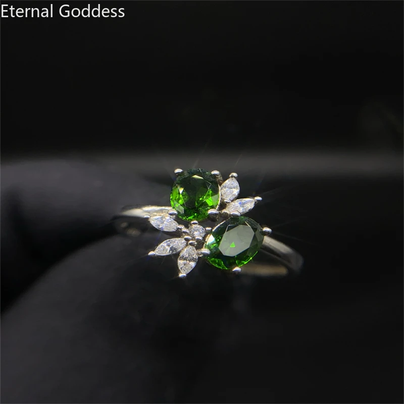 

Natural Emerald Ring 925 Silver Fresh and Lovely Design Simple and Generous Ring Boutique Jewelry Sterling Silver Rings Luxury