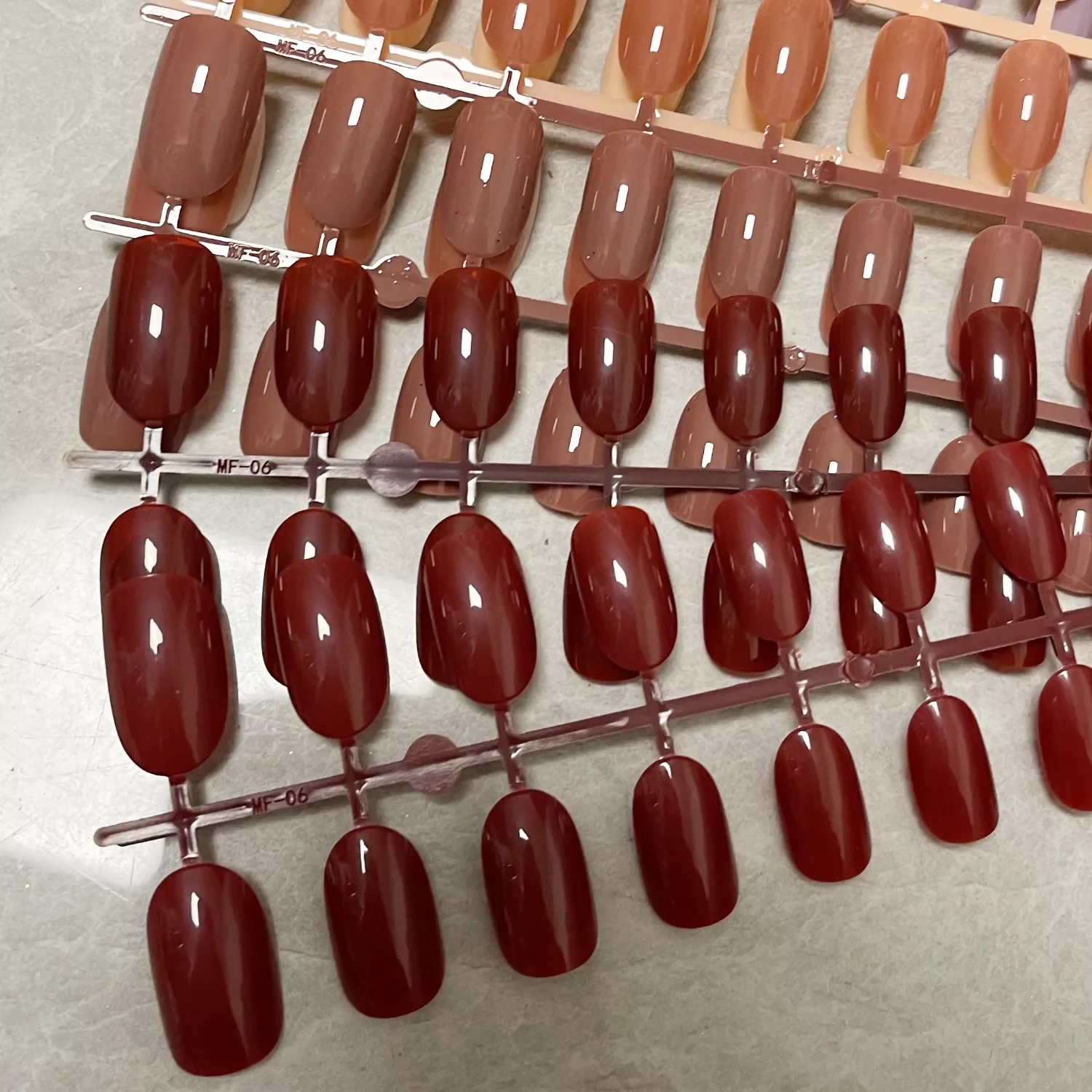 

Candy Color Medium Length False Nails Art Artificial Fingernails Fake Nail Dome Nail Full Cover Nail Art Finger 1/24Tips