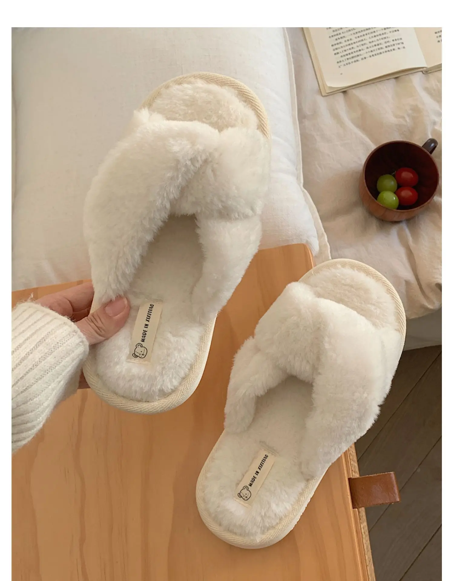 Fashion Cross Fluffy Fur Slippers 2022 New Women Winter Home Warm Plush Slippers Home Indoor Floor Flip Flops House Fur Slippers