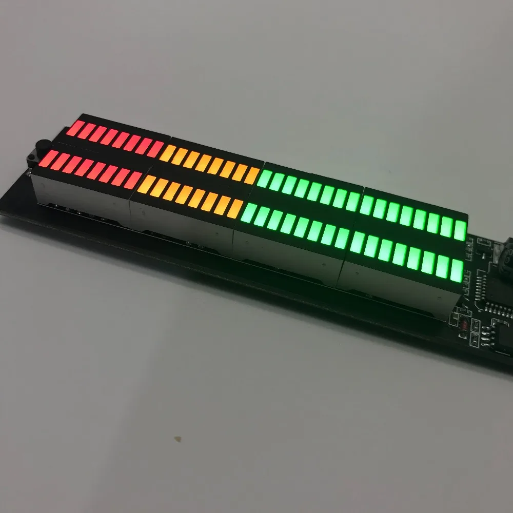 

Светодиодный индикатор уровня звука для автомагнитолы