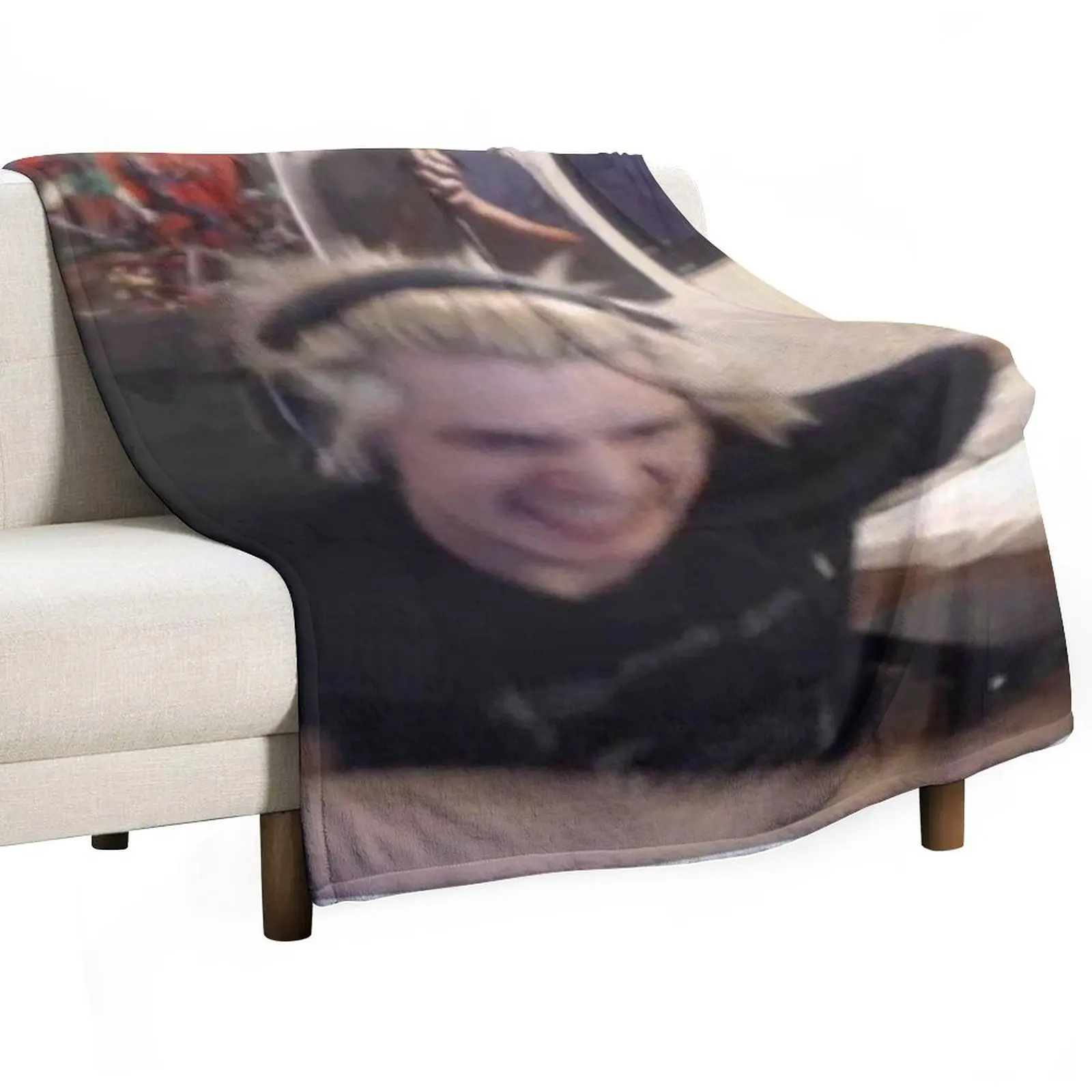 xQc SIX CONSOLES ДЕСЯТЬ КОМПЬЮТЕРА Плед Одиночный диван диван-кровать Одеяла