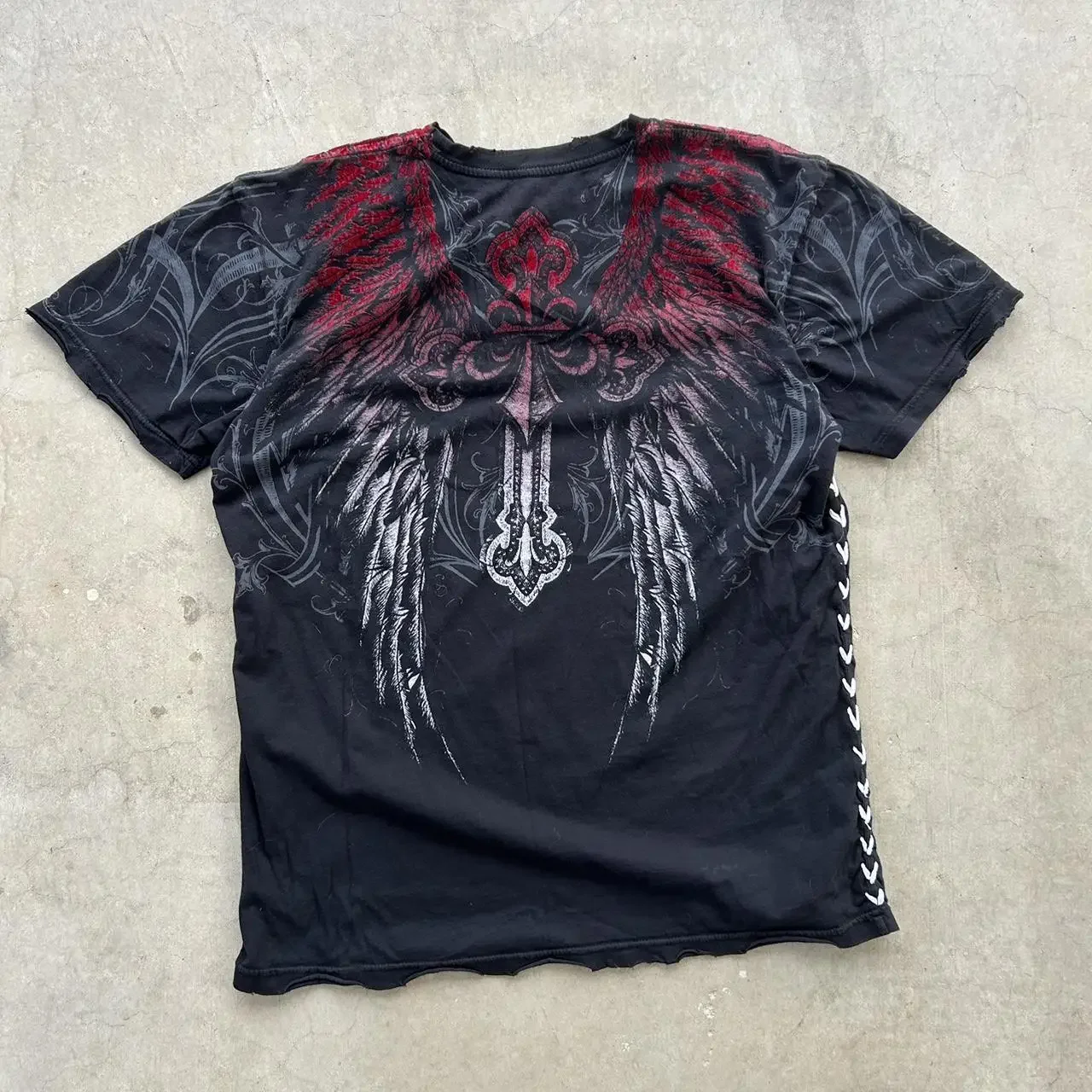 Футболка в готическом стиле с принтом черепа