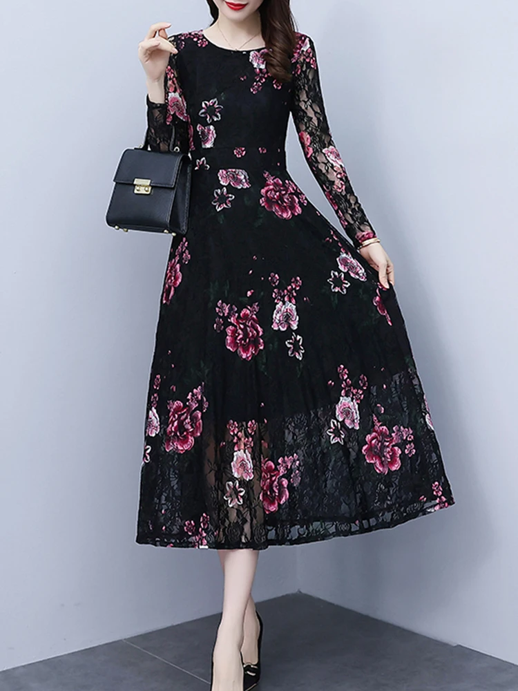 Женское винтажное вечернее платье миди черное кружевное с длинным рукавом