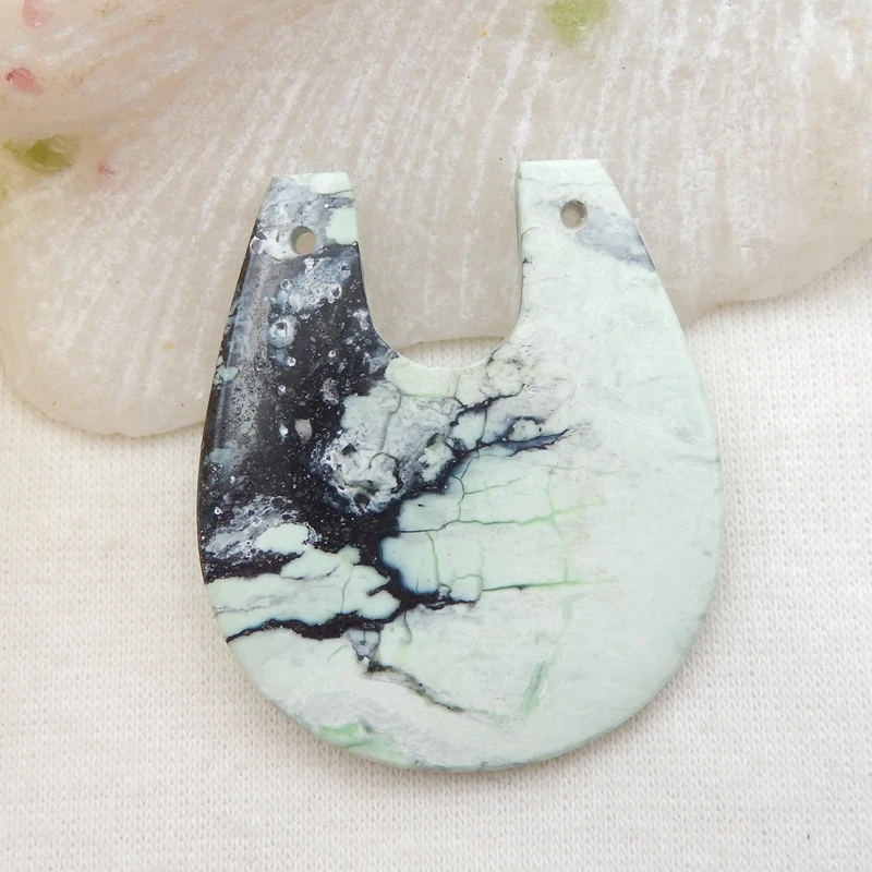 

Natural Gemstone Green Turquoise fashion jewelry Pendant Bead 37x33x4mm.9g