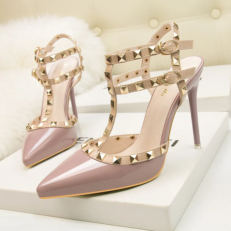 

2022 new 10CM PUMPS high-heeled shoes female pointed stiletto sexy nightclub word with rivets wild sandals female summer