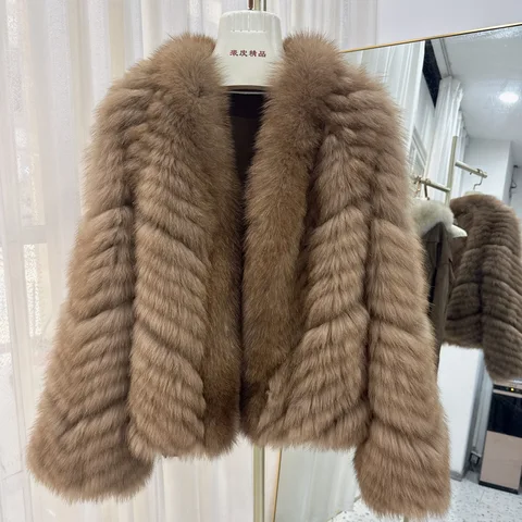 Женская короткая шуба из лисьего меха