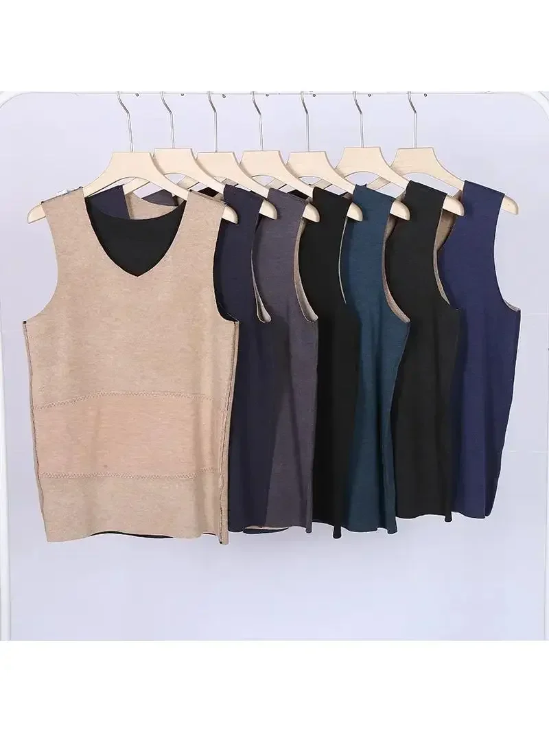 Немаркированная облегающая базовая рубашка для осенней и зимней одежды.