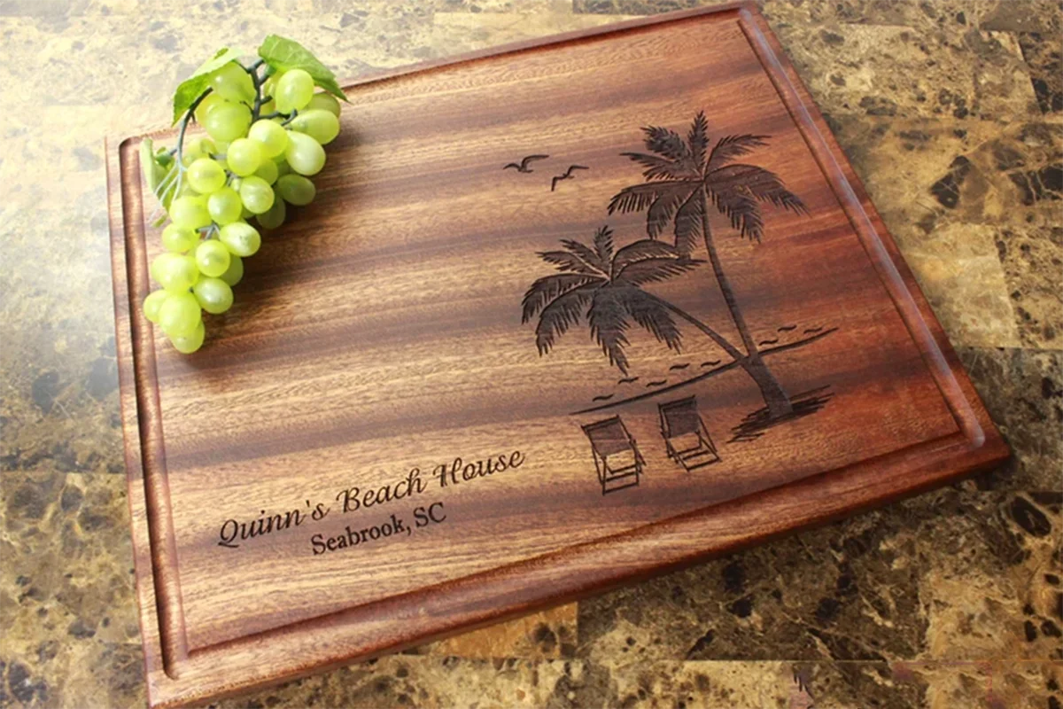 

New Carved Walnut Beech Kitchen Cutting Board Personalized Custom Text Christmas Gifts for Family And Friends