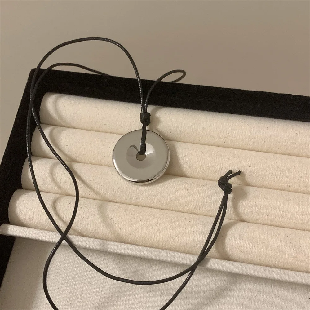 Черная кожаная веревка длинное ожерелье кулон цепочка на ключицу колье