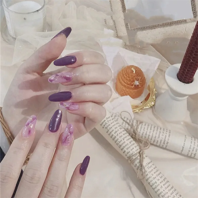 

24pcs of Taro Colored Fake Nails Medium Size Free of Charge Full Set of Artificial Nails Tips Art of Sticking on The Nails Tips