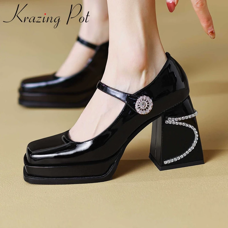 

Элегантные туфли-лодочки Krazing Pot из овечьей лакированной кожи на очень высоких каблуках с квадратным носком Стразы Украшения для красивой л...