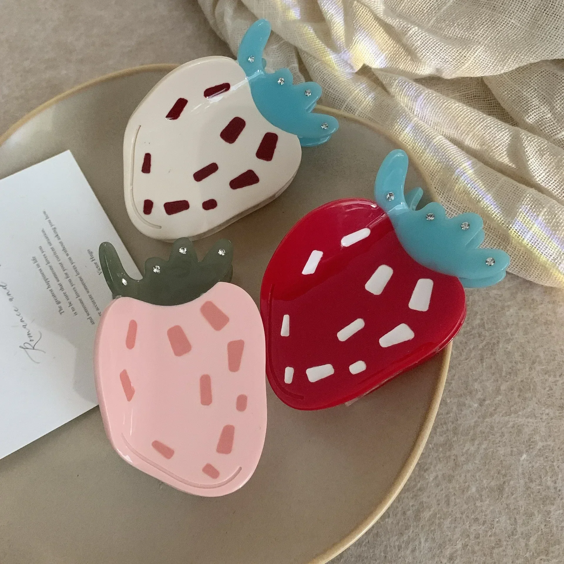 BYL New Fruit Strawberry Series Заколки для волос Ацетатный коготь Сладкий милый забавный