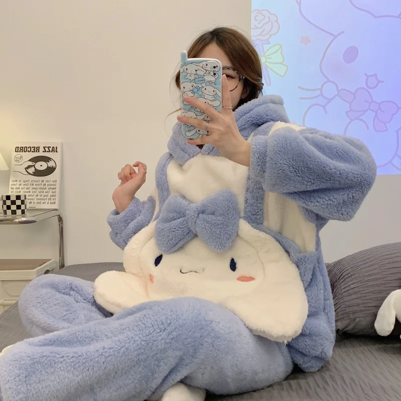 

Kawaii Sanrio Cartoon Flannel Pajamas Cute Cinnamoroll Winter Thickened Plush Pajamas Soft Comfortable Creative Birthday Gifts