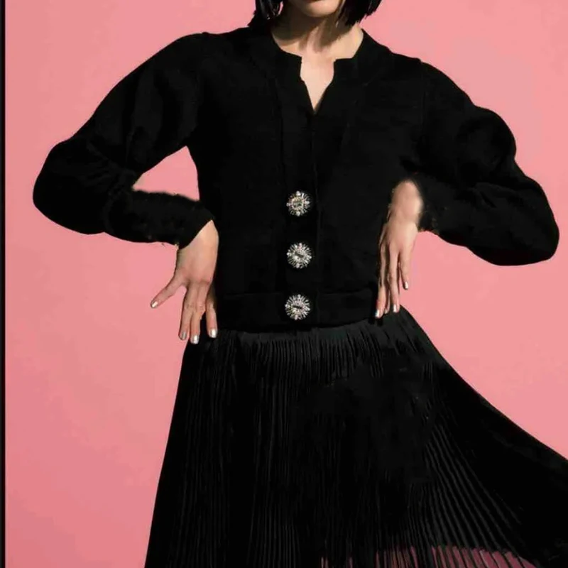 

22 Autumn Winter Black Cashmere Cardigan Women Fashion Long Sleeve V Collar Diamonds Button Outwear Top Quality Casual Sweater