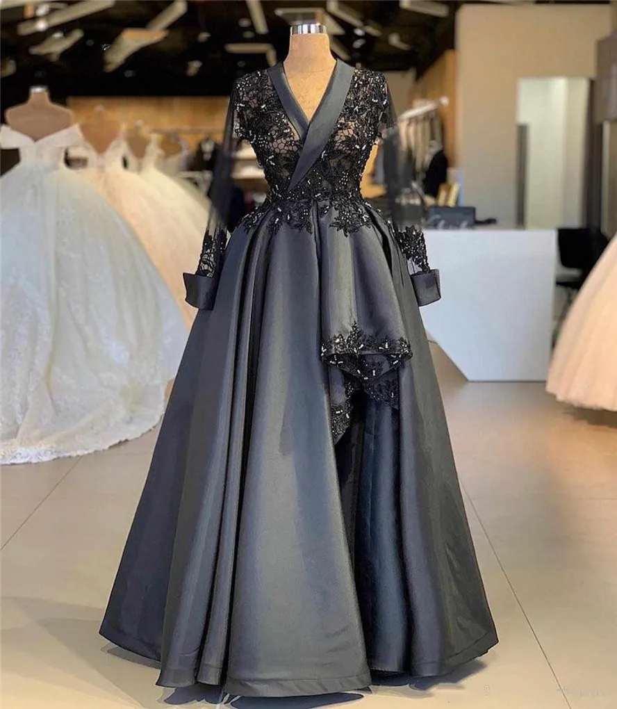 

Black Lace Applique Pageant Evening Dress Vintage Long Sleeves Satin Formal Prom Gowns Arabic Saudi Arabia Robe De Soirée