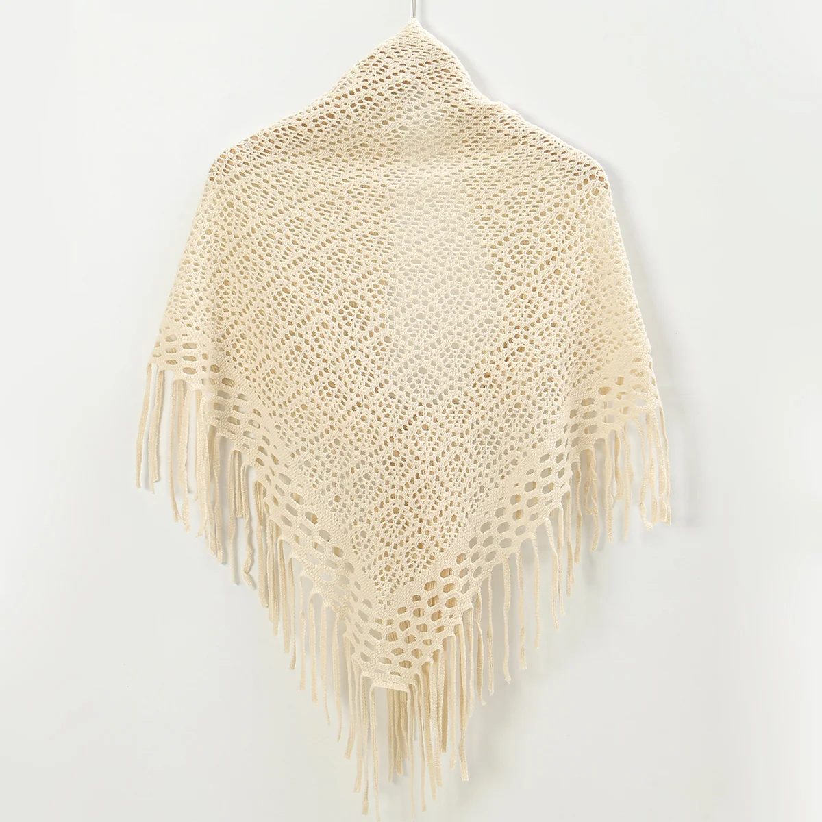 Комплект из двух предметов ажурная треугольная шаль с кисточками женская вуаль