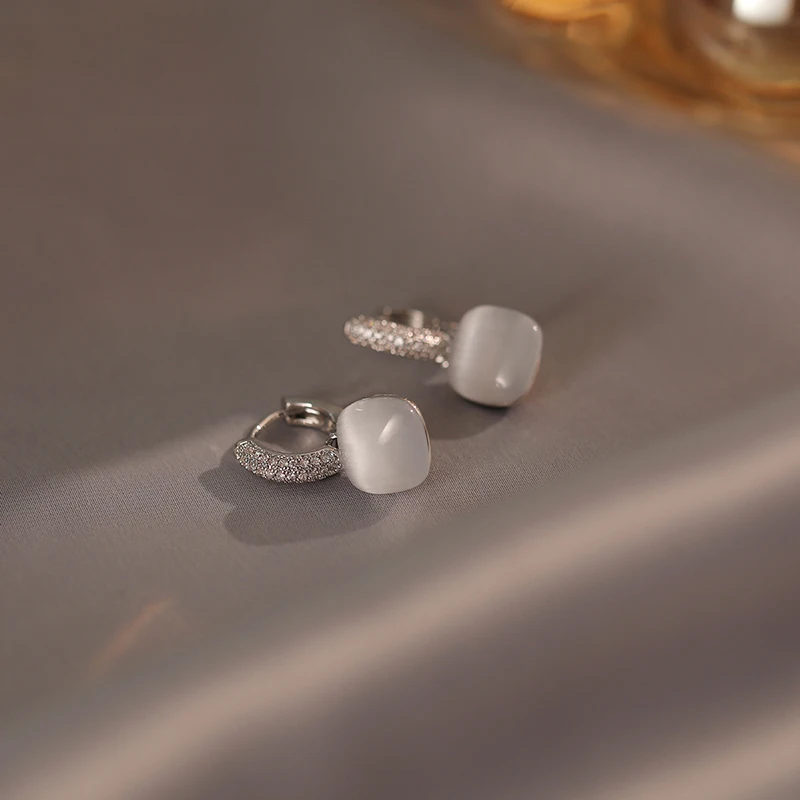 Новые корейские модные легкие роскошные квадратные серьги с камнями кошачий