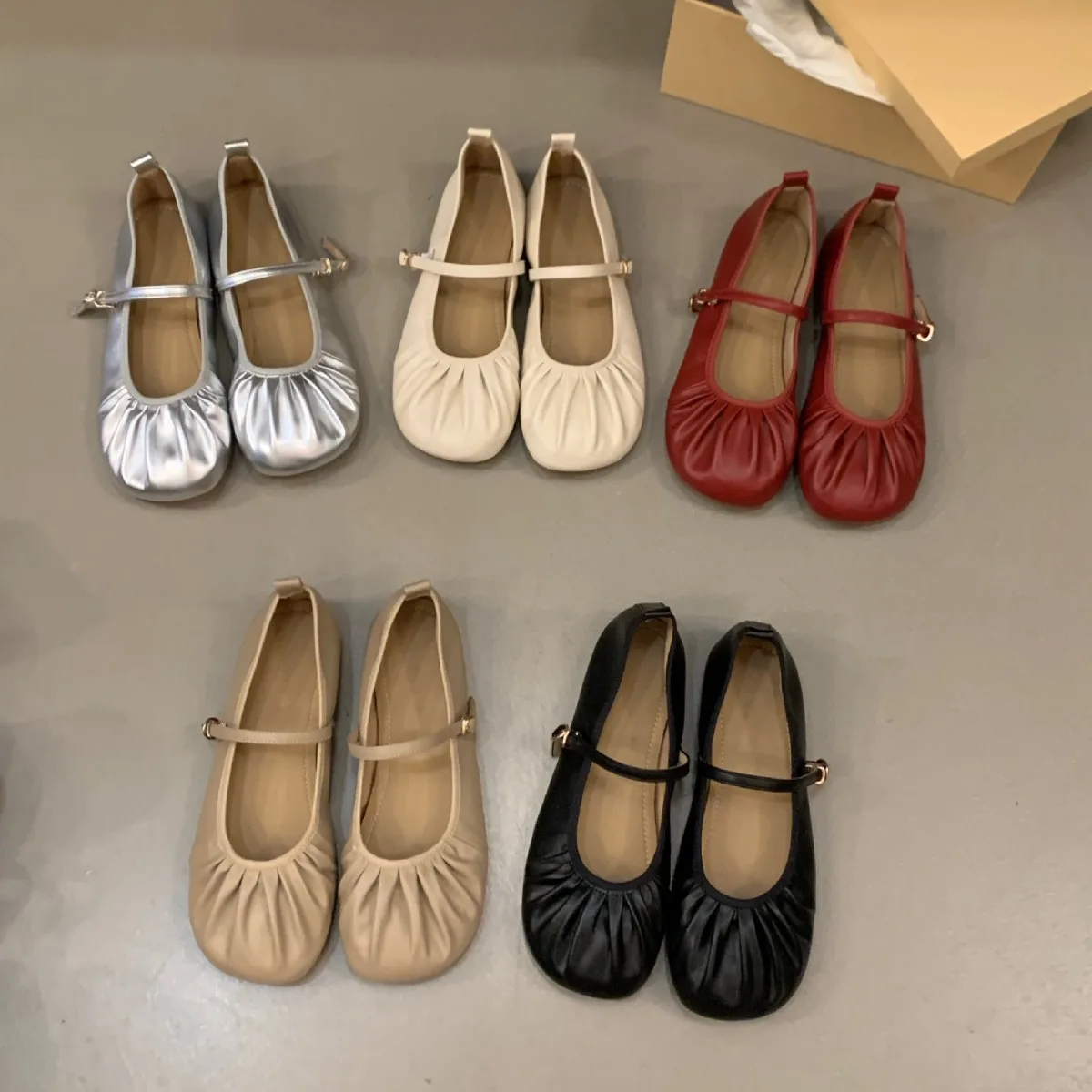 Женские туфли на плоской подошве из микрофибры новинка 2024 осенняя женская обувь