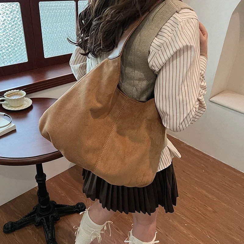 Популярная в этом году женская сумка 2024 новая на одно плечо подмышки большая