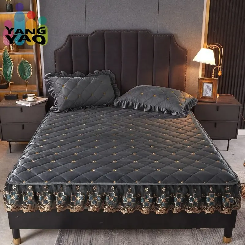 

Luxury Embroidery Crystal Velvet Quilted Bedspread Thicken Coral Fleece All-inclusive Mattress Cover Not Including Pillowcase